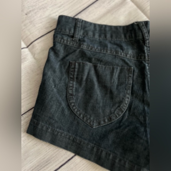 Forever 21 Cute💙Blue Denim shorts! Gently worn no stains, holes or rips. - Picture 4 of 10